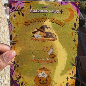 Planche A6 holographique dorée de trois stickers corgi Halloween Boarding Paws : Too Tired to Hex, Lick or Treat et Hey Pup-kin